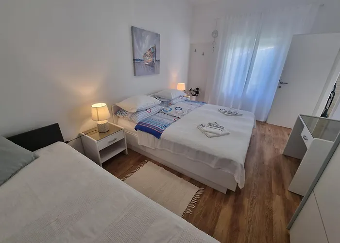 アパート Ljubo M On Great Location, 10 M From The ツリクヴェニツァ